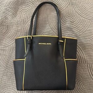 🎉 HP 🎉 Michael Kors Black Tote/Gold Trim